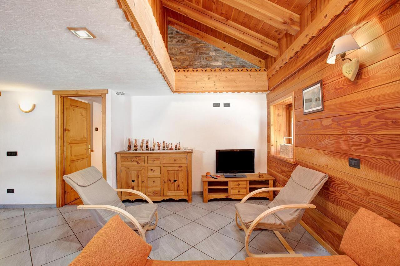 Chalet Vista Monte Bianco La Salle Luaran gambar